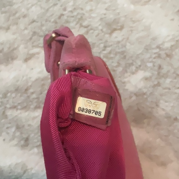 ❌SOLD❌Chanel Suede Camilla Flower Wristlet Clutch! - Picture 5 of 14